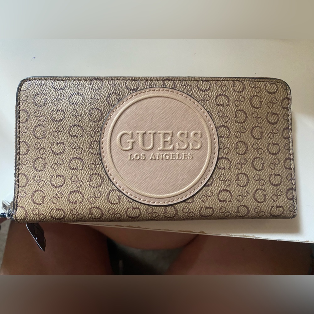 NWT guess wallet zip around mocha v8724599 rothenberg SLG